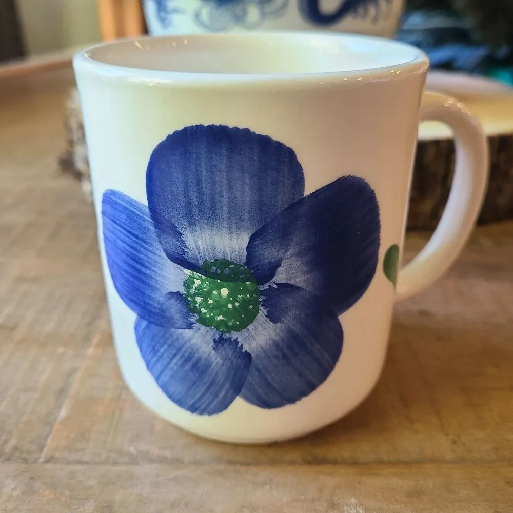 Pier 1 Italy Hand painted Blue Flower Floral‎ 10oz Coffee Mug MADE IN ITALY